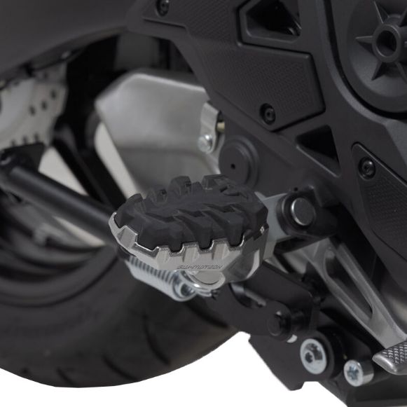 SW-MOTECH BLACK FOOTREST KIT FOR KAWASAKI VERSYS 1000 2011- | 650 2014- | X-300 2016-