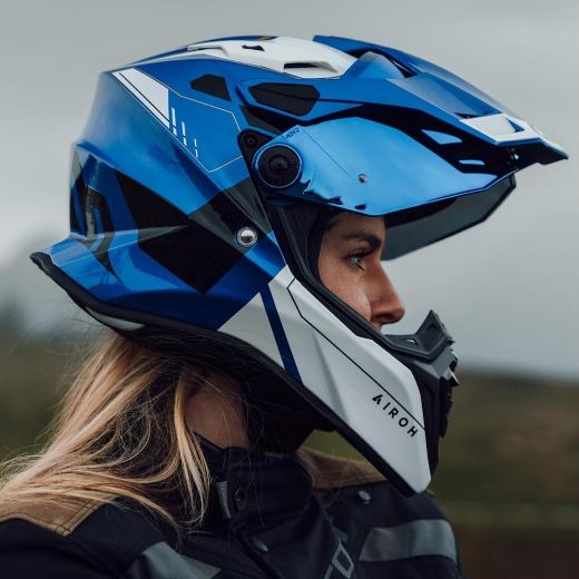 Motorcycle Adventure Helmets Airoh Commander 2 Reveal blue gloss