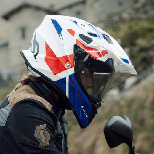 Motorcycle Adventure Helmets Airoh Commander 2 Reveal blue red gloss