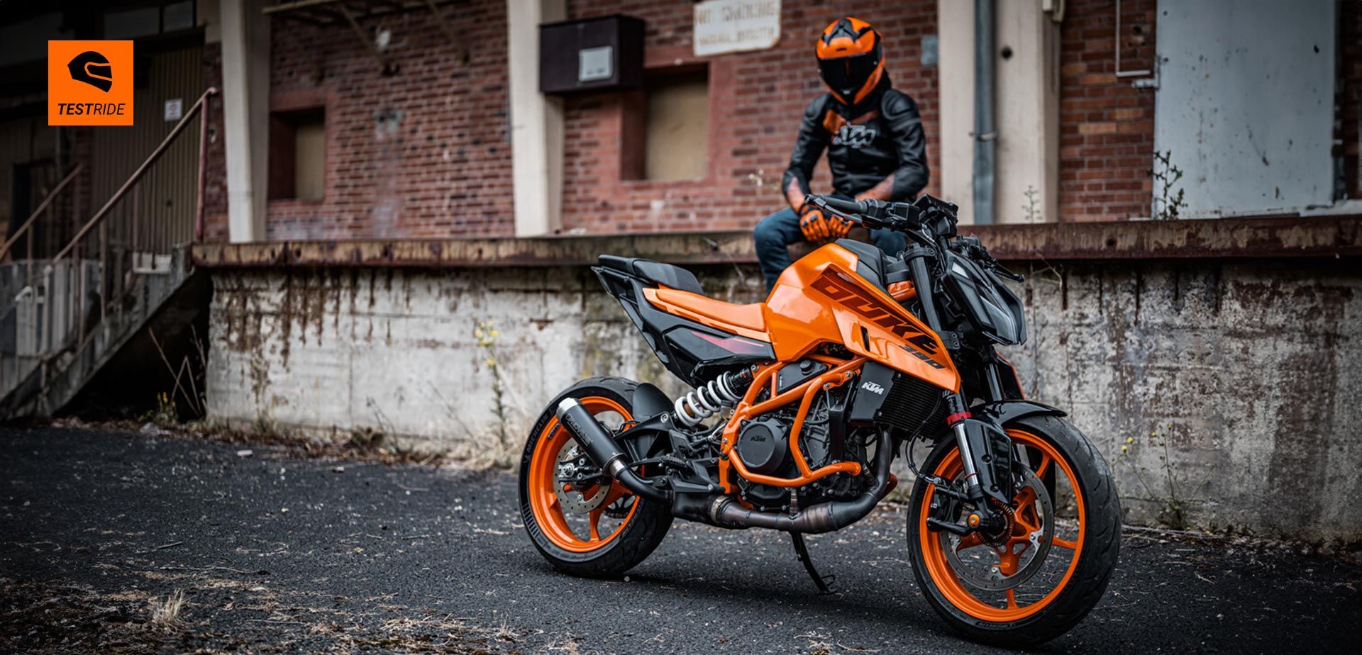 Pre-Order KTM Duke 390 at GAS and gasmoto.gr